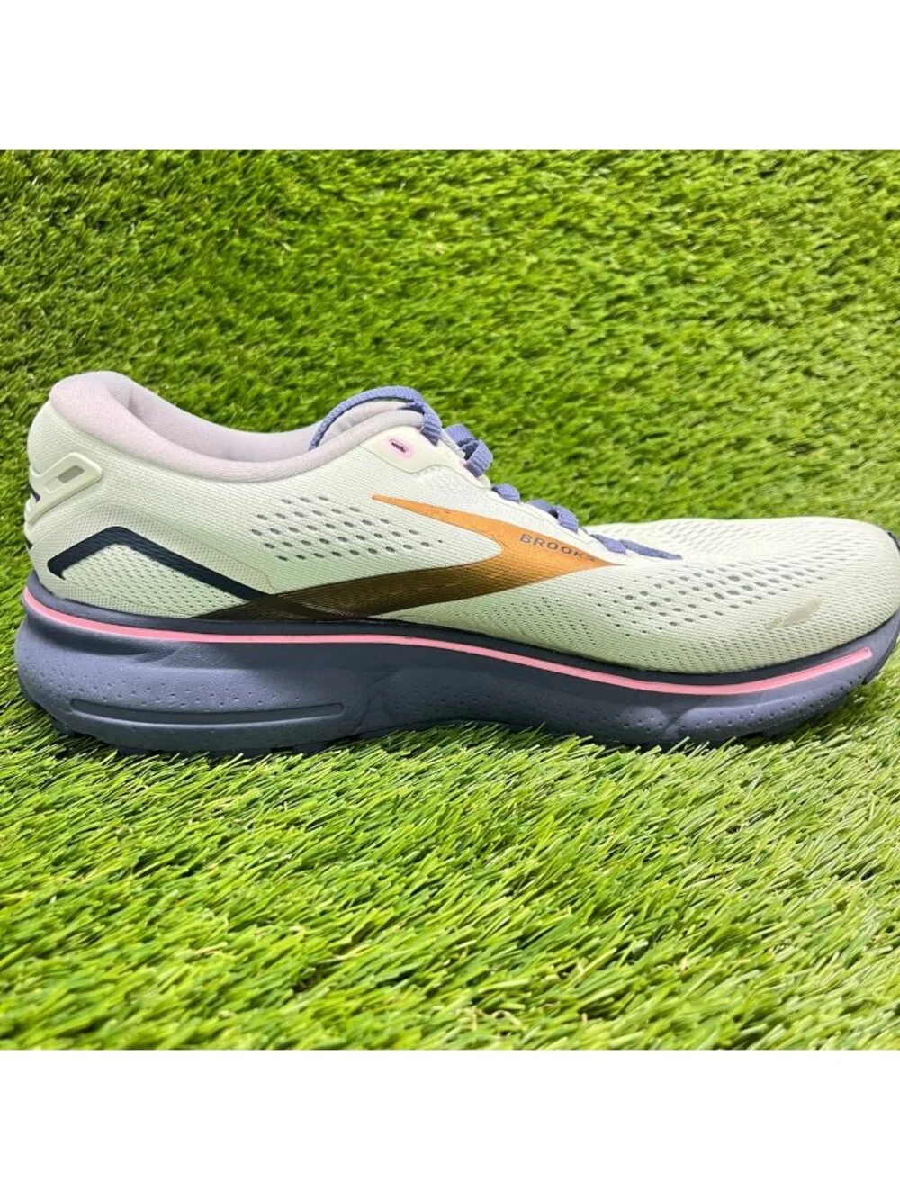 Brooks Ghost 15 Womens Size 10D Blue Purple Pink Athletic Running Shoes Sneakers